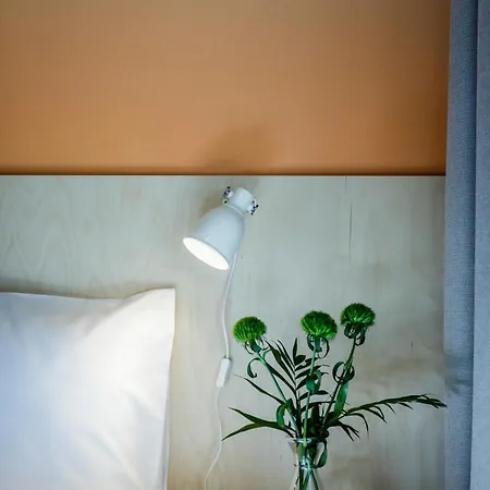 Melt In Apartment *