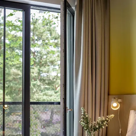 Melt In Apartment